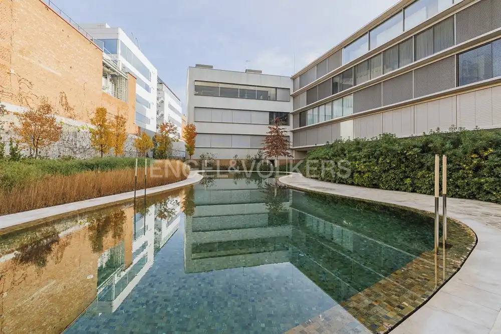 Vista exterior de Piso de alquiler en Madrid con Aire acondicionado, Calefacción y Trastero