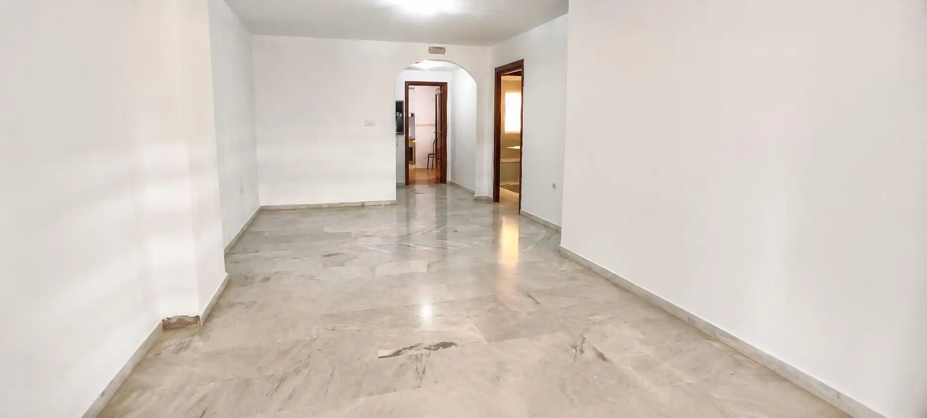 Wohnung zum Verkauf in Marbella mit Terrasse und Gemeinschaftspool