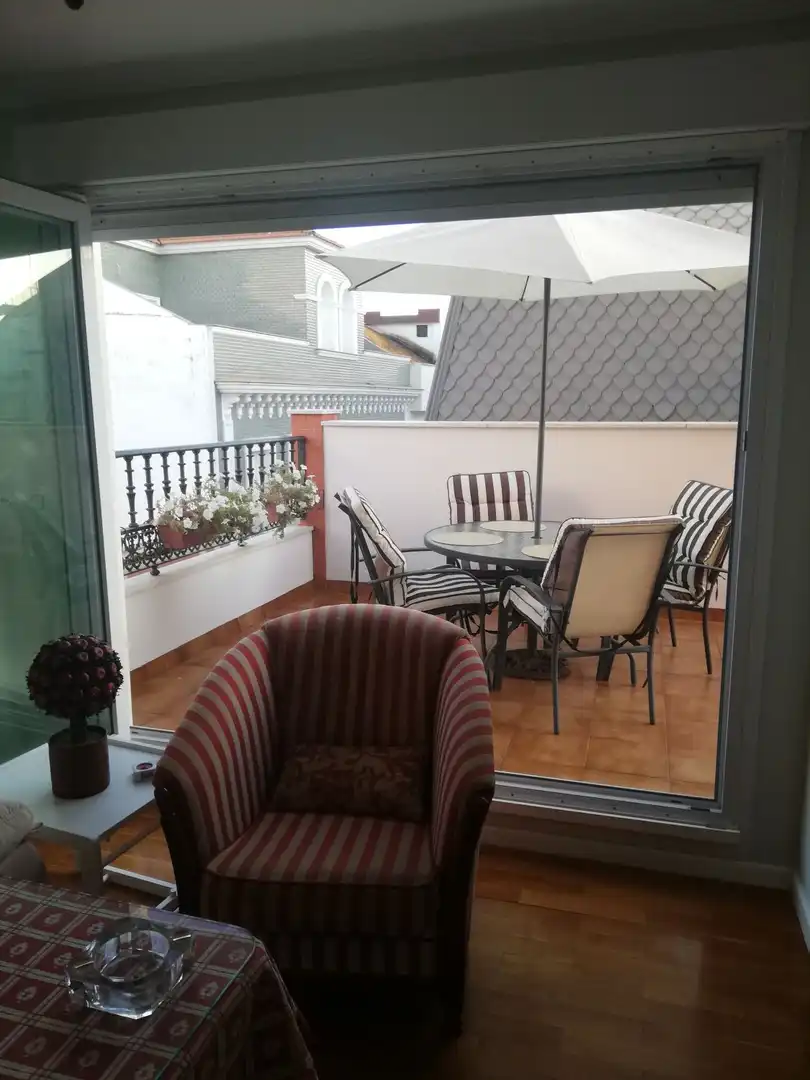Terrasse von Dachboden zur Miete in Huelva mit Klimaanlage, Terrasse und Möbliert