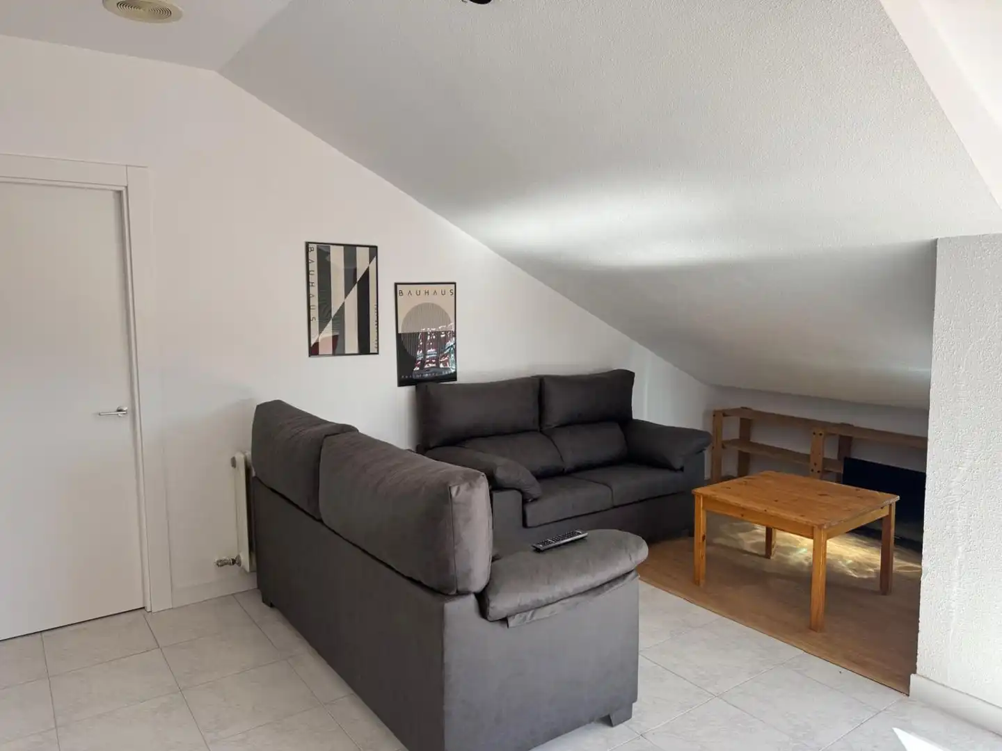 Living room of Attic for rent in Valdepeñas  with Air Conditioner, Heating and Terrace