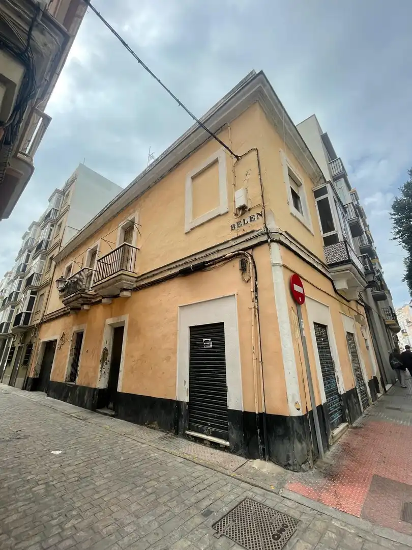 Vista exterior de Casa o xalet en venda en  Cádiz Capital