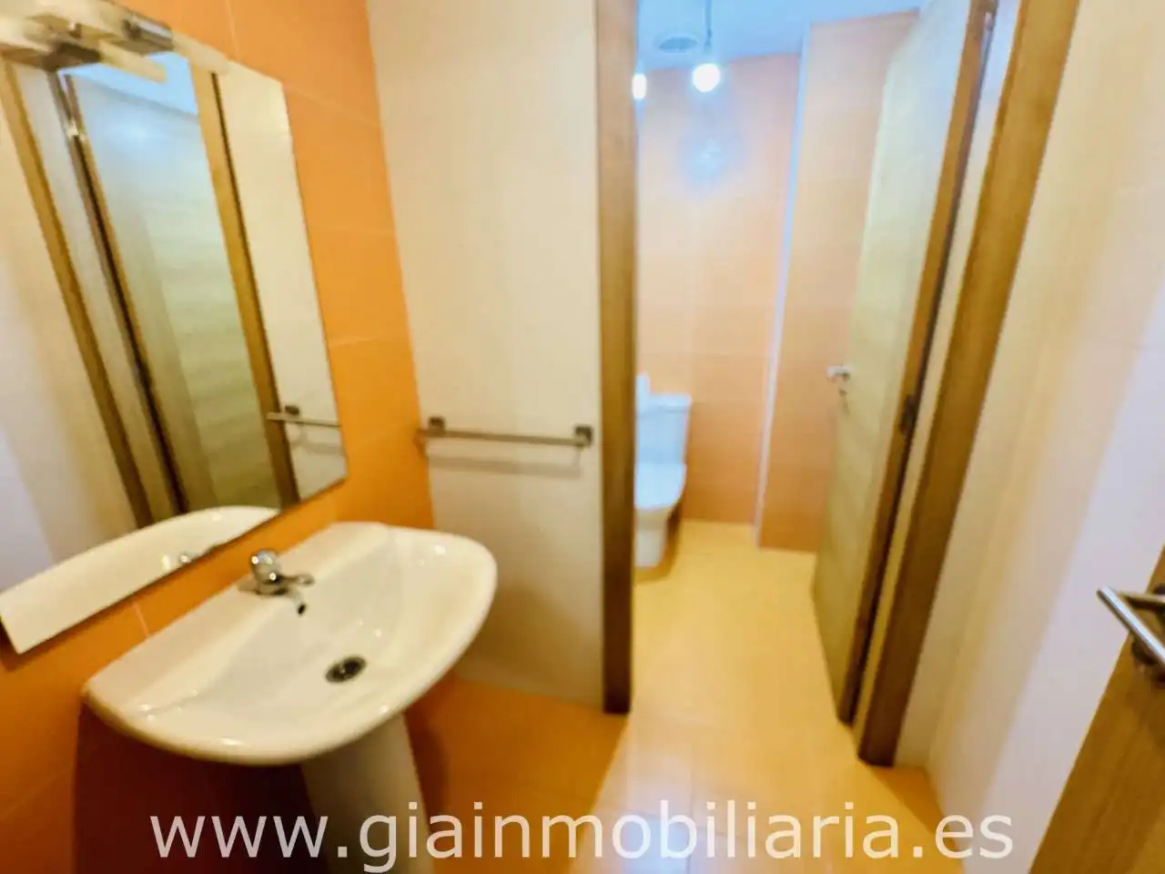 Bathroom of Office for sale in O Porriño    with Air Conditioner and Heating