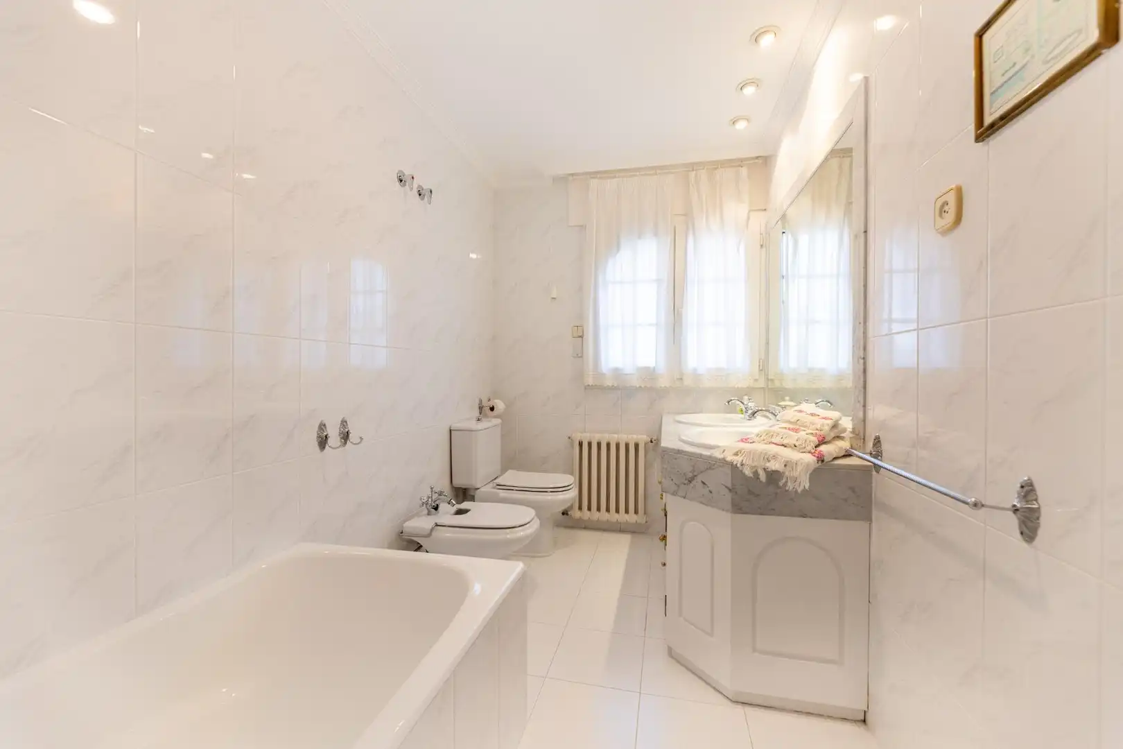 Baño de Casa o chalet en venta en Torrelodones con Calefacción, Jardín privado y Terraza
