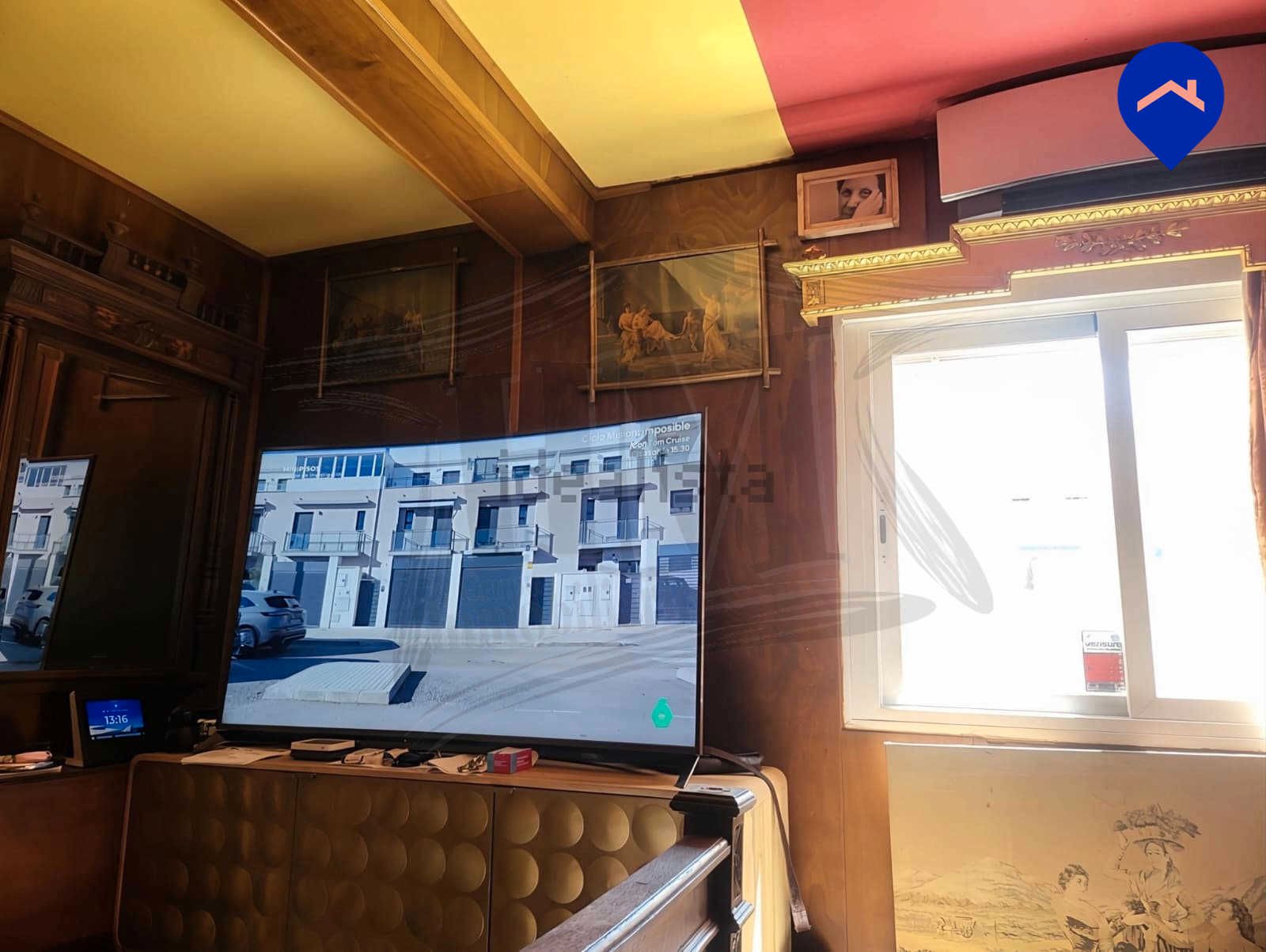Living room of Flat for sale in  Madrid Capital  with Air Conditioner, Heating and Parquet flooring
