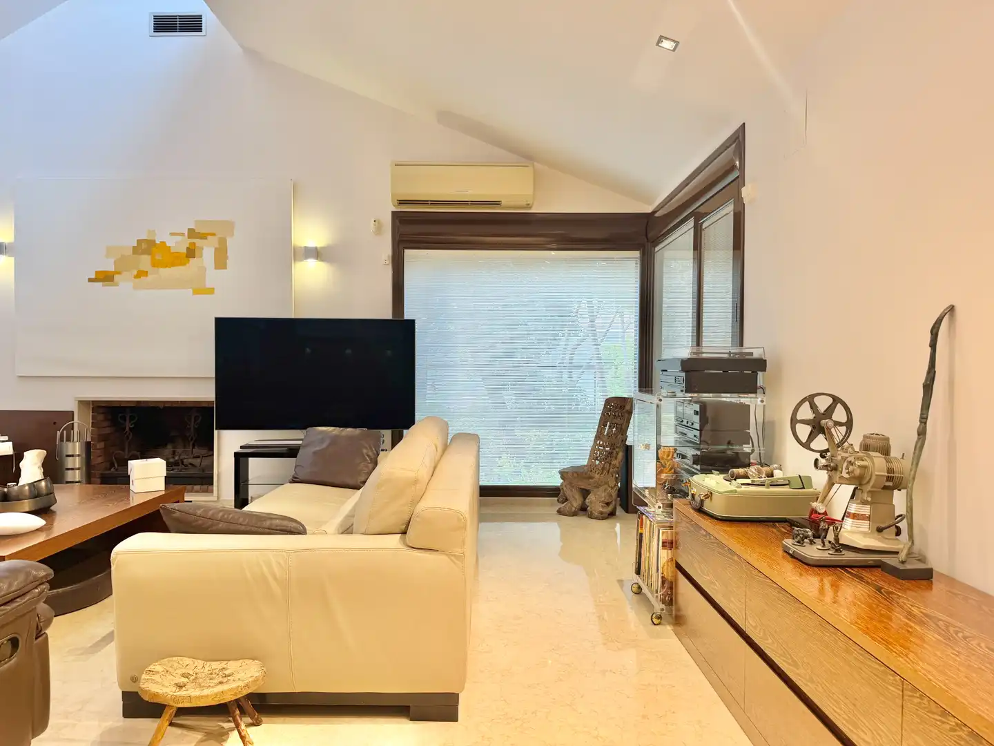 Sala de estar de Casa o chalet en venta en Galapagar con Aire acondicionado, Calefacción y Jardín privado