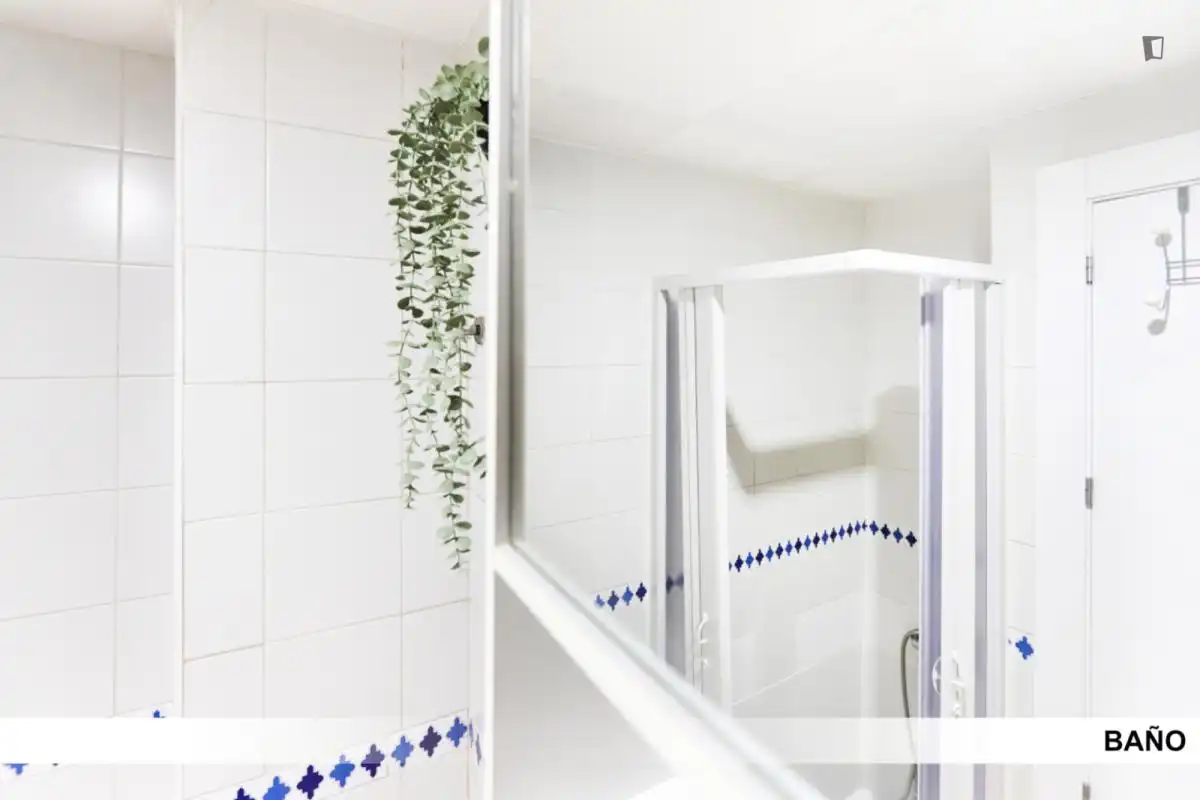 Bany de Apartament per a compartir en Alcalá de Guadaira amb Aire condicionat, Calefacció i Moblat