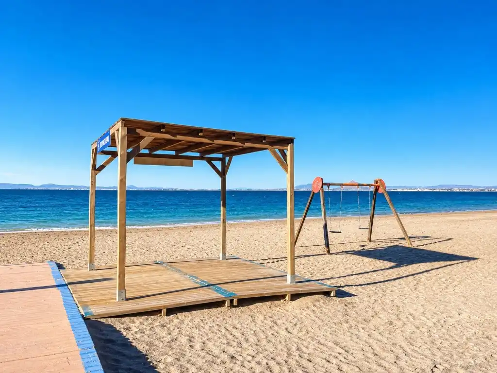 Vista exterior de Apartament en venda en La Manga del Mar Menor amb Aire condicionat, Calefacció i Terrassa