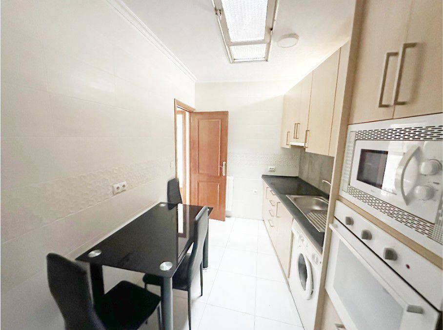Kitchen of Flat for sale in Villares de la Reina  with Heating, Terrace and Balcony