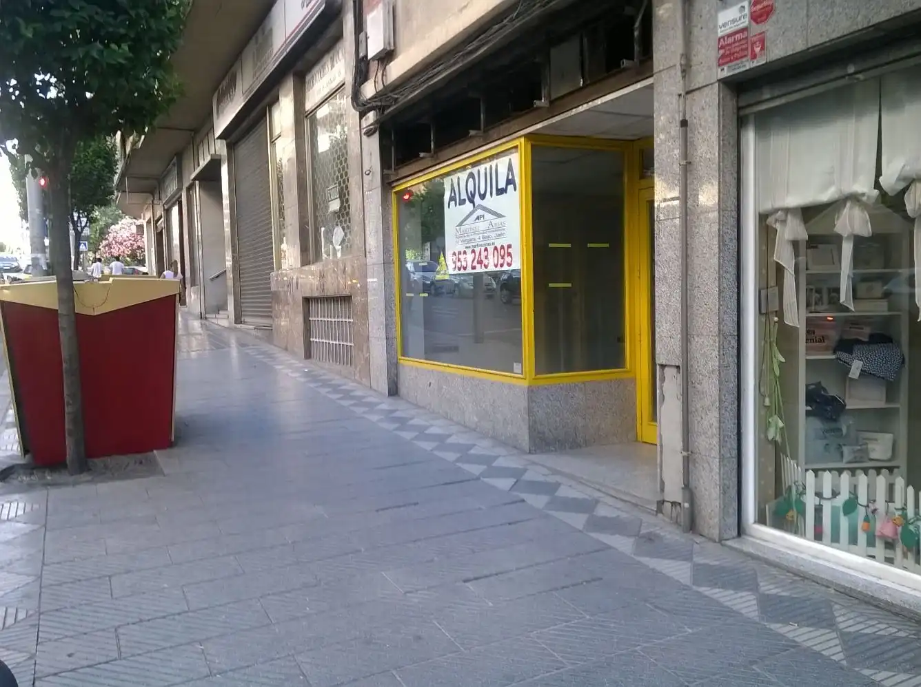 Business premises to rent in Avda de Madrid - Pº de la Estación, imagen 2