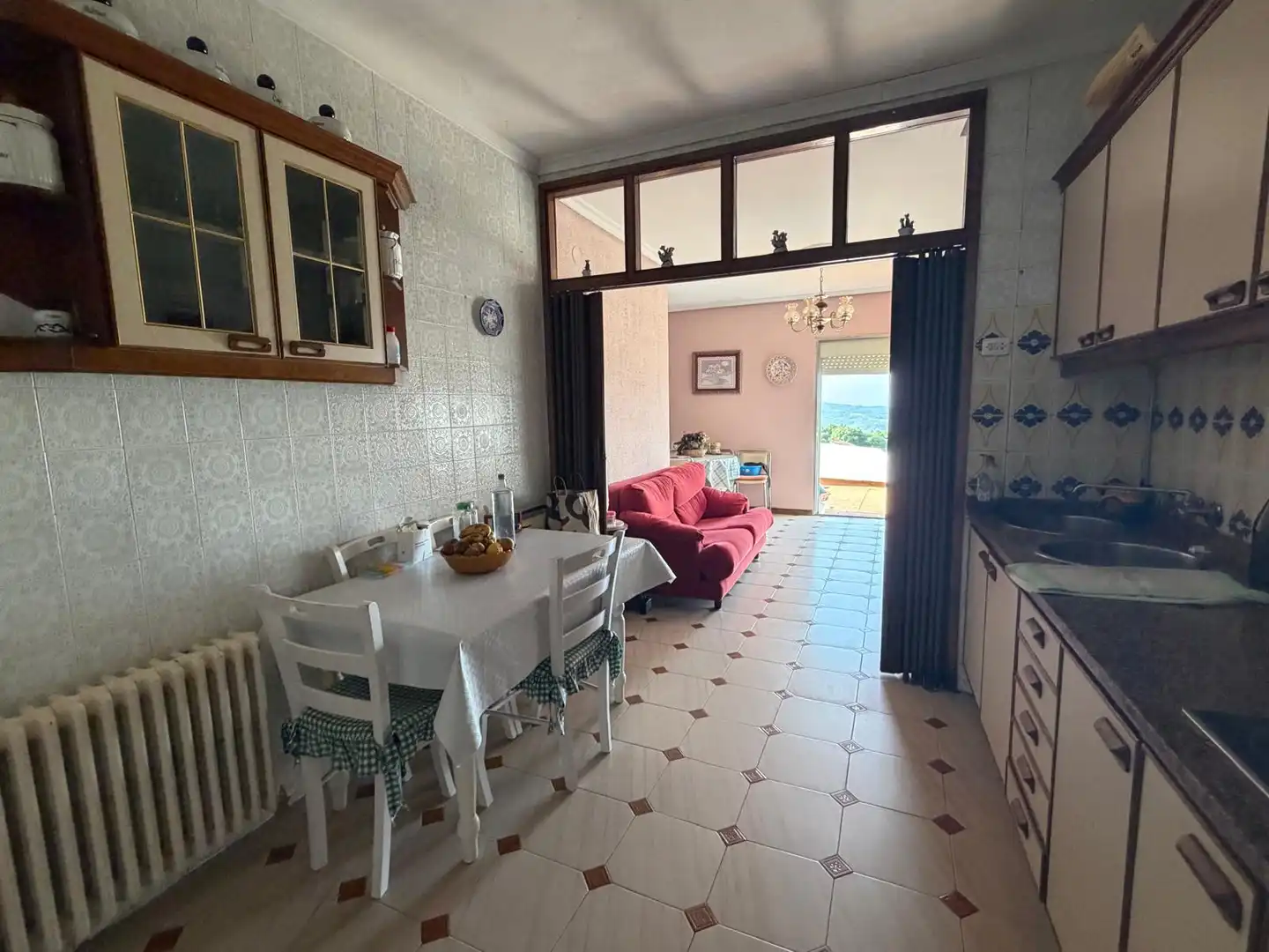 Menjador de Casa adosada en venda en Castro Caldelas amb Calefacció, Jardí privat i Terrassa