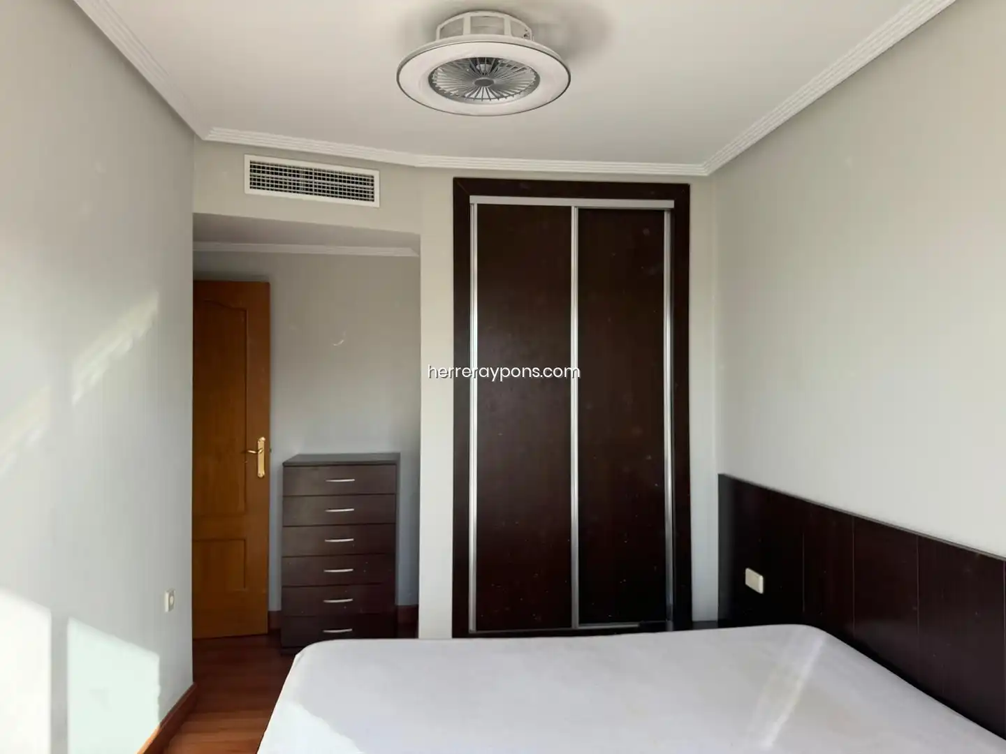 Bedroom of Flat for sale in Murcia  with Air Conditioner and Storage room