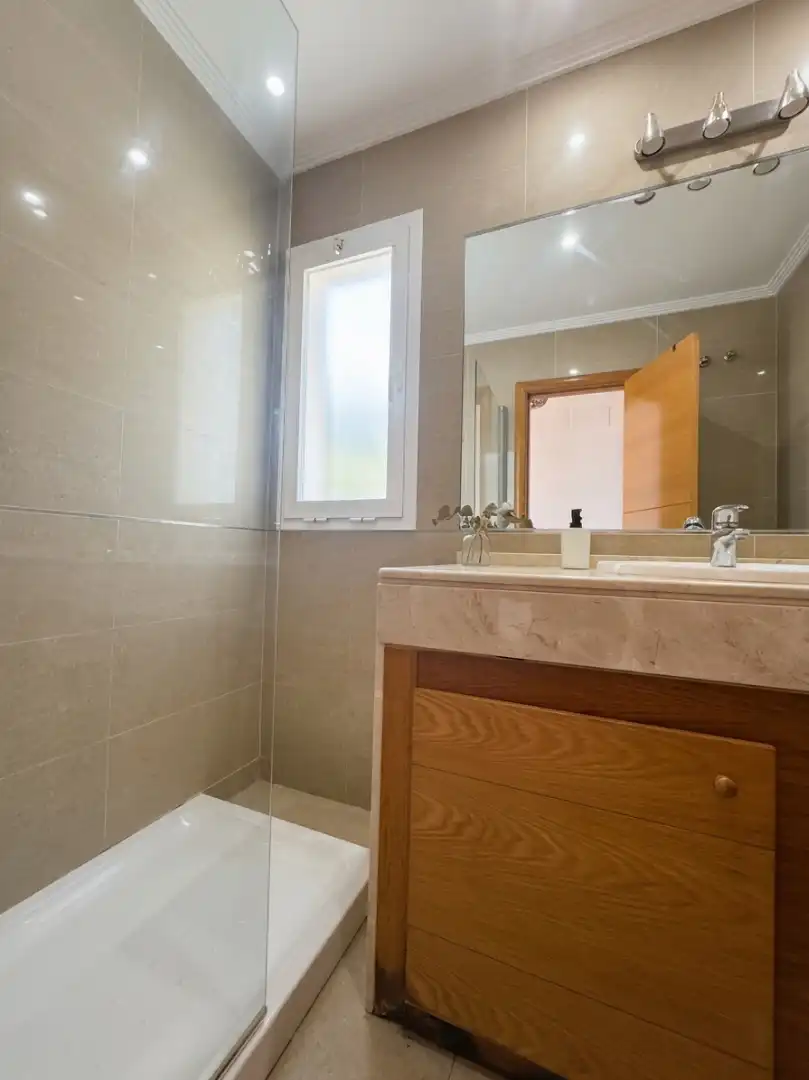 Baño de Apartamento en venta en Manilva con Aire acondicionado, Calefacción y Terraza