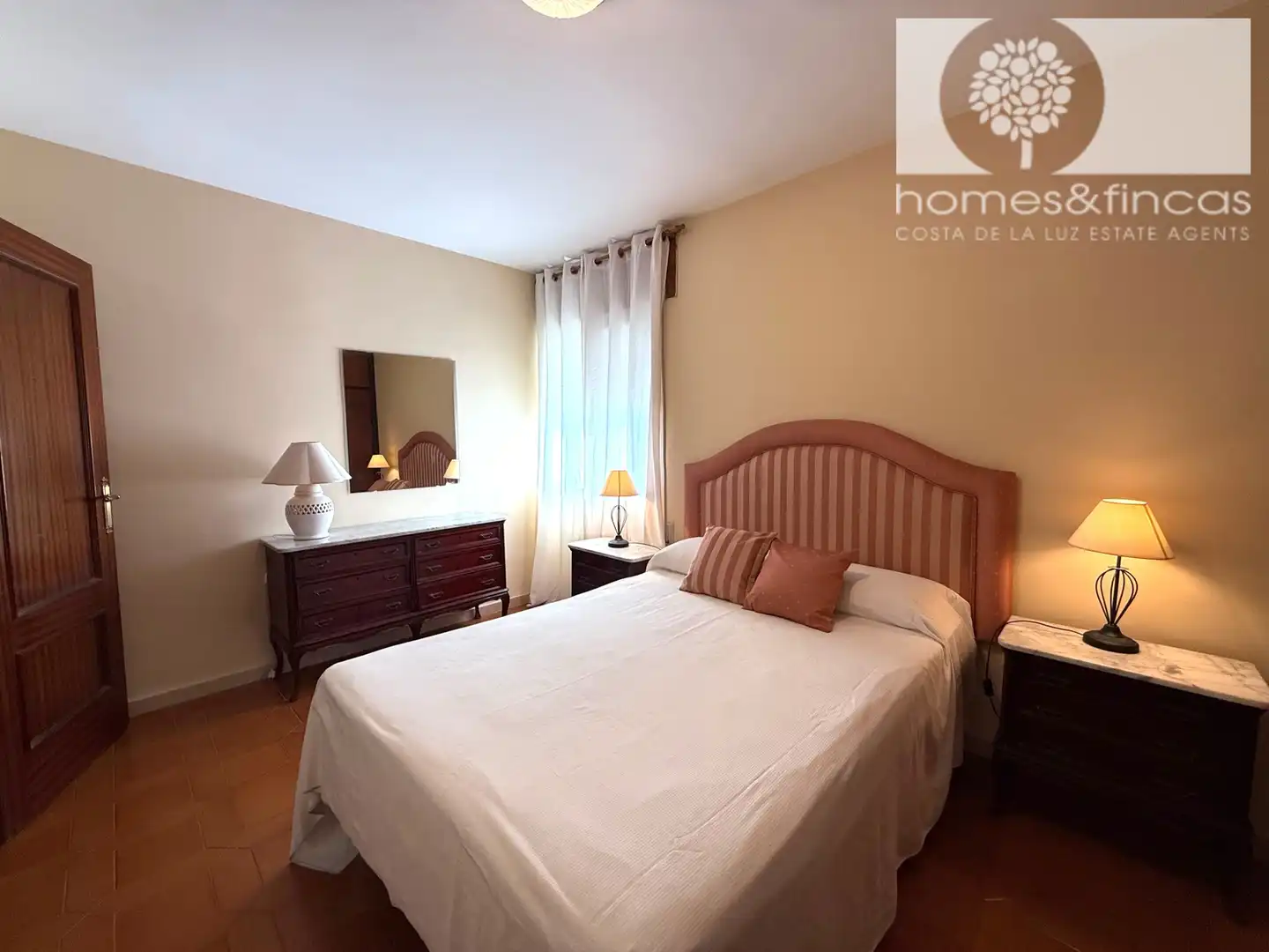 Dormitori de Apartament en venda en Ayamonte amb Moblat, Forn i Rentadora