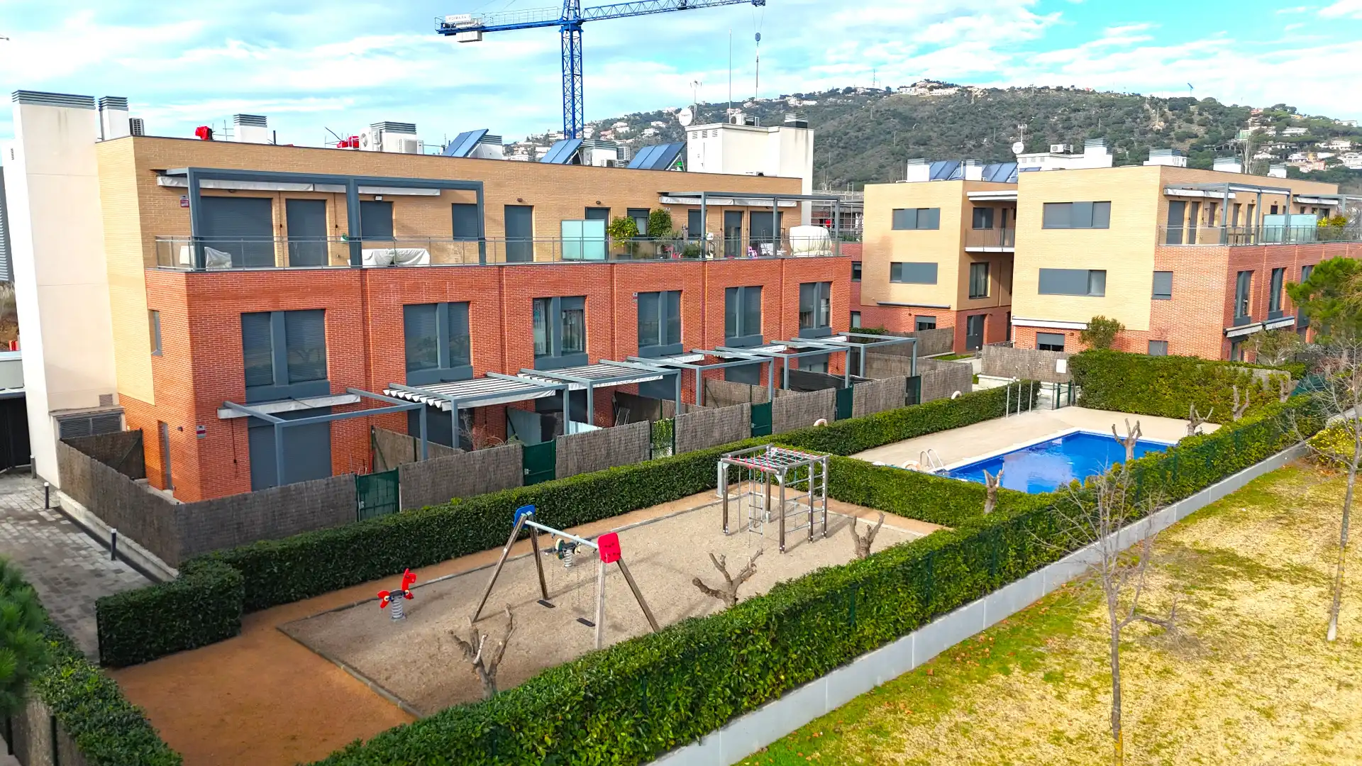 Außenansicht von Einfamilien-Reihenhaus zum Verkauf in Castell d'Aro, Platja d'Aro i s'Agaró mit Klimaanlage, Heizung und Parkett