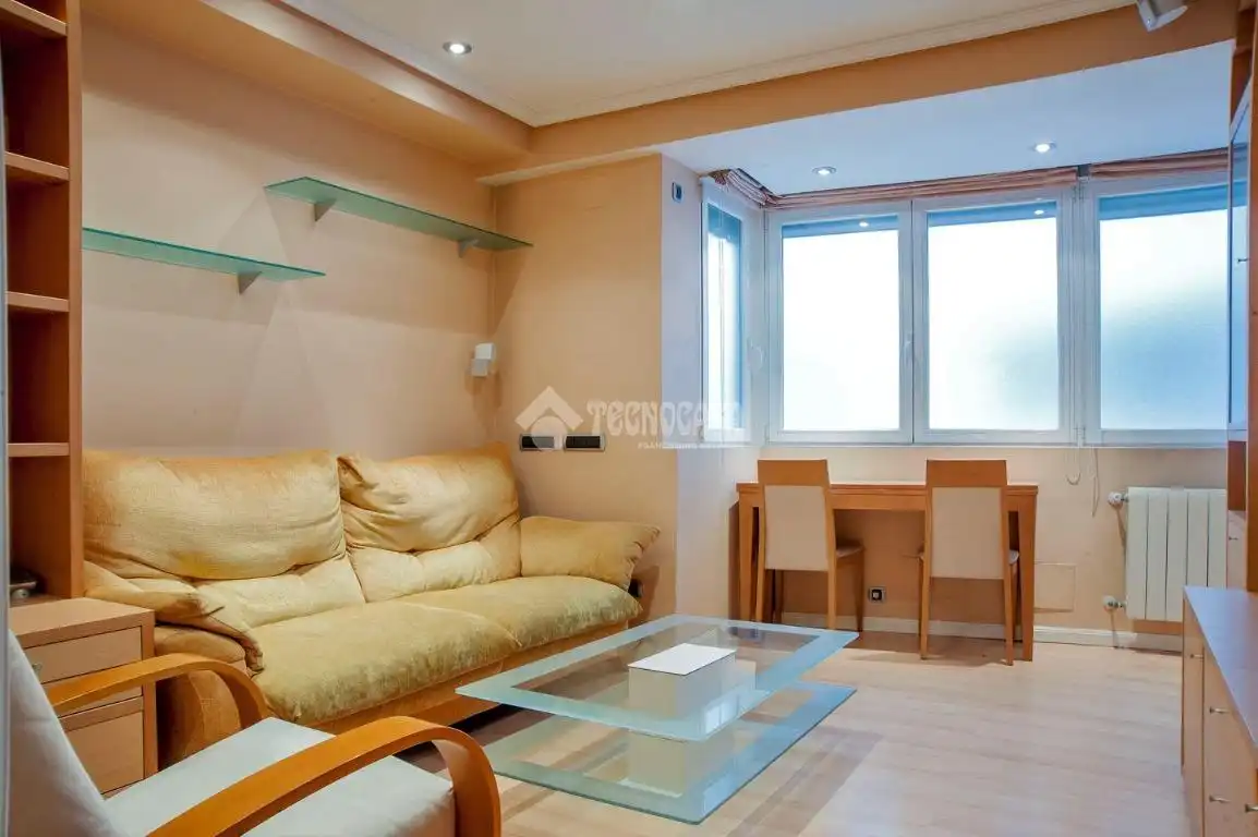 Flat with lift for sale in Av. Donostiarra, imagen 3