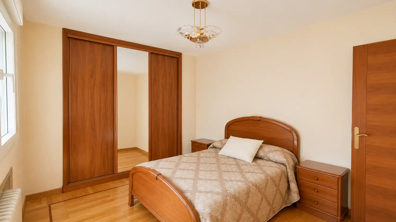 Habitación de Piso en venta en Vigo  con Calefacción, Parquet y Amueblado
