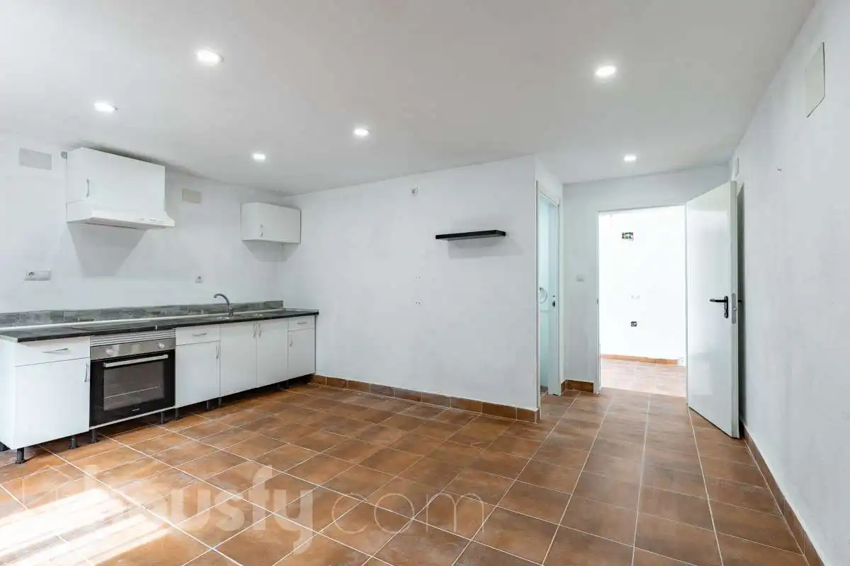 Cuina de Casa o xalet en venda en Calafell amb Jardí privat, Terrassa i Traster