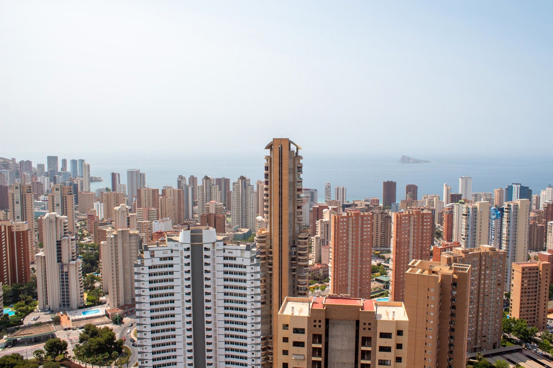 Vista exterior de Ático en venta en Benidorm con Aire acondicionado, Calefacción y Terraza