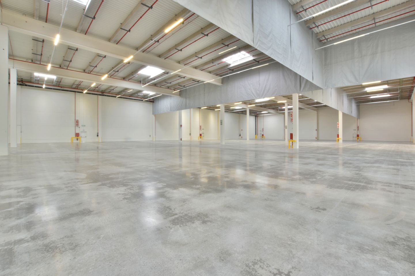 Industrial buildings to rent in Castellbisbal  with Alarm