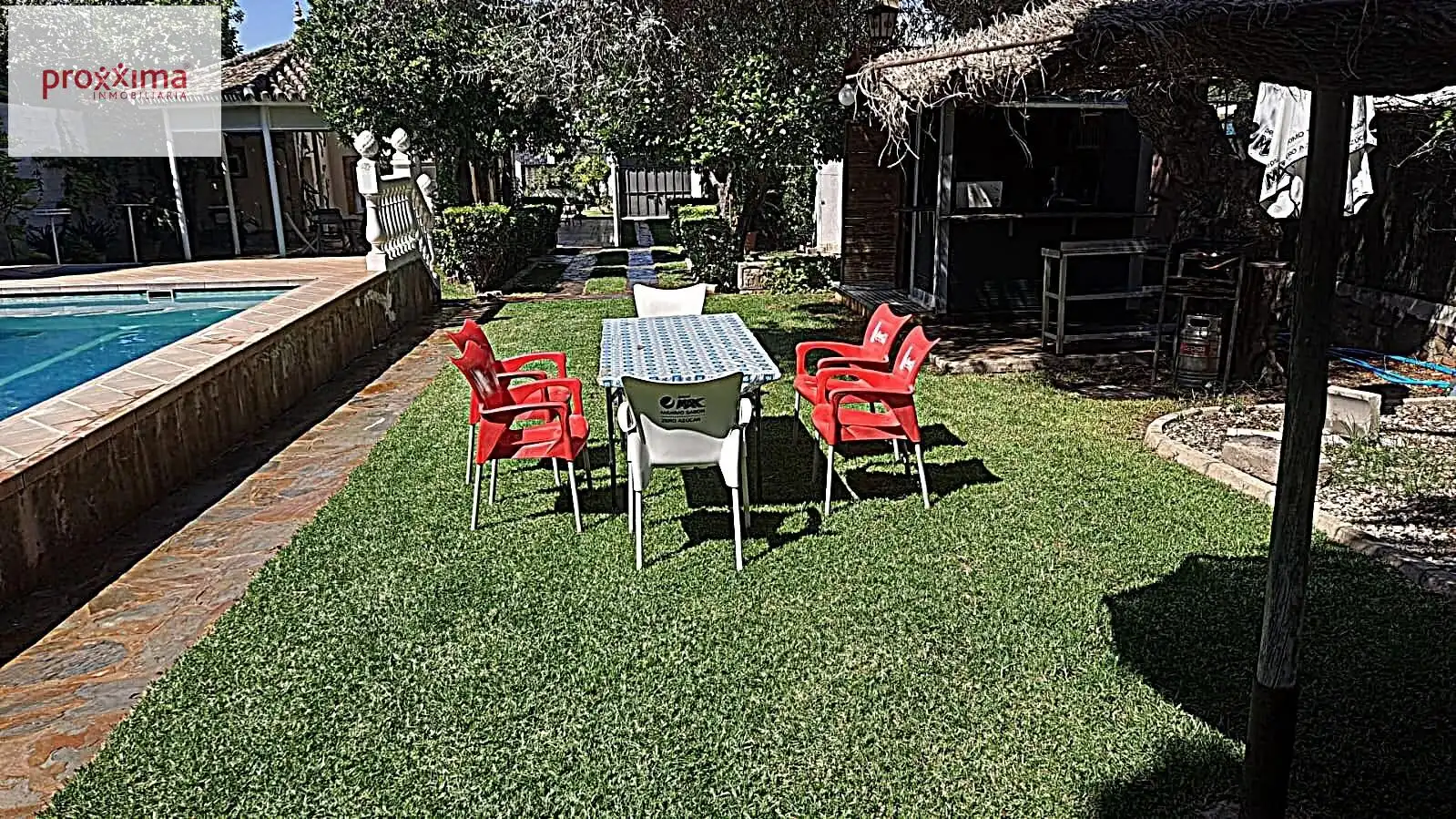 Jardí de Casa o xalet en venda en Dos Hermanas amb Aire condicionat, Jardí privat i Terrassa