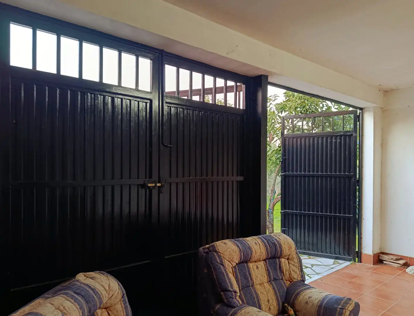 Außenansicht von Country house zum Verkauf in Hinojos mit Privatgarten, Terrasse und Schwimmbad