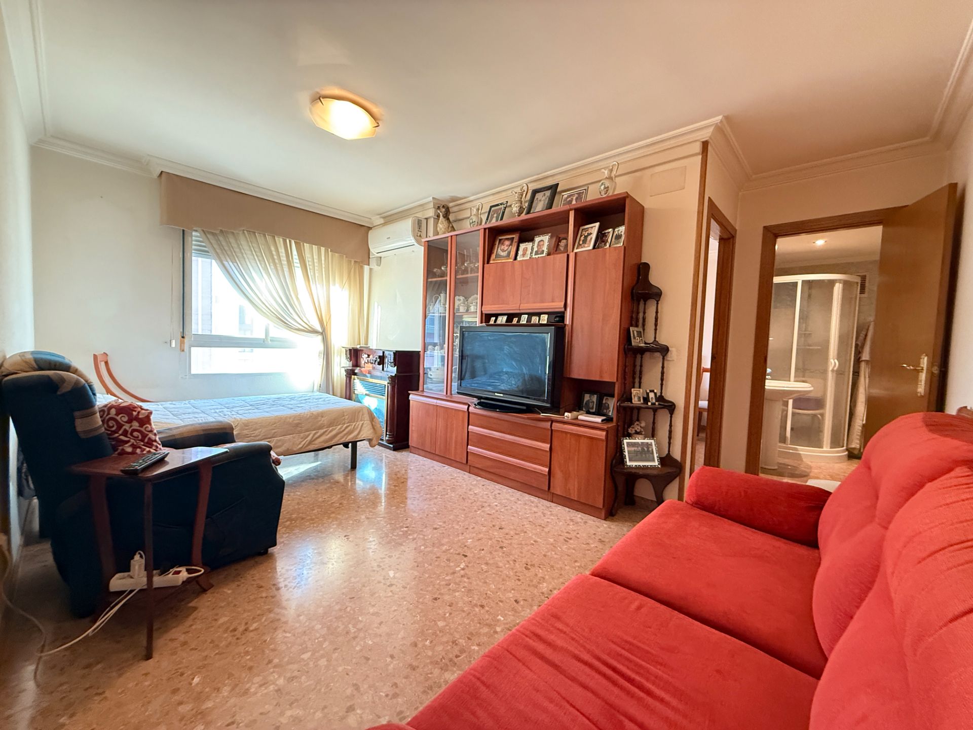 Living room of Flat for sale in Castellón de la Plana / Castelló de la Plana  with Air Conditioner, Heating and Furnished