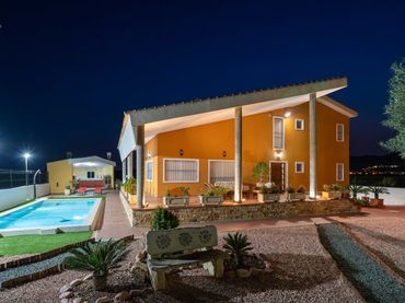 Xalet amb piscina en venda a Desamparados - Hurchillo - Torremendo