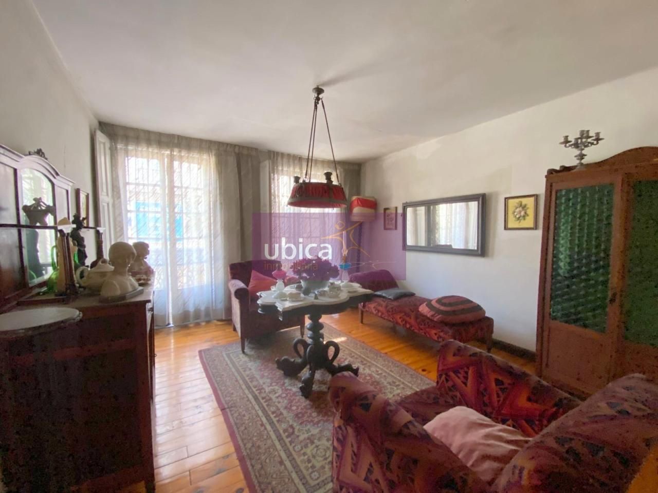 Sala d'estar de Casa adosada en venda en O Porriño   amb Calefacció, Jardí privat i Terrassa