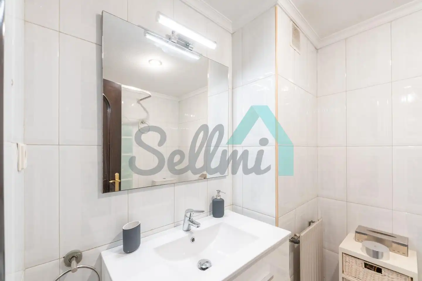 Flat for rent in Carreño Miranda, Masip