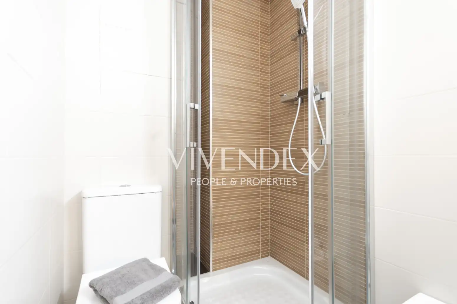 Baño de Ático en venta en Reus con Aire acondicionado, Calefacción y Terraza