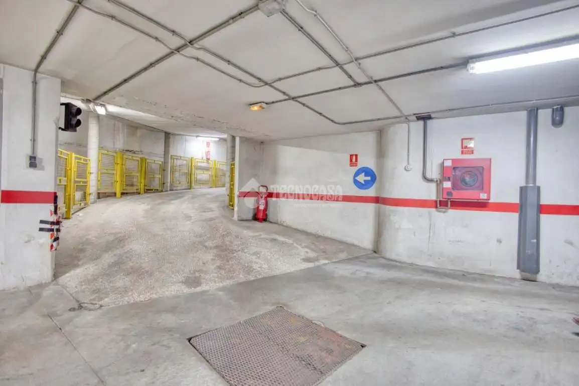 Parking of Flat for sale in Salamanca  with Heating and Balcony
