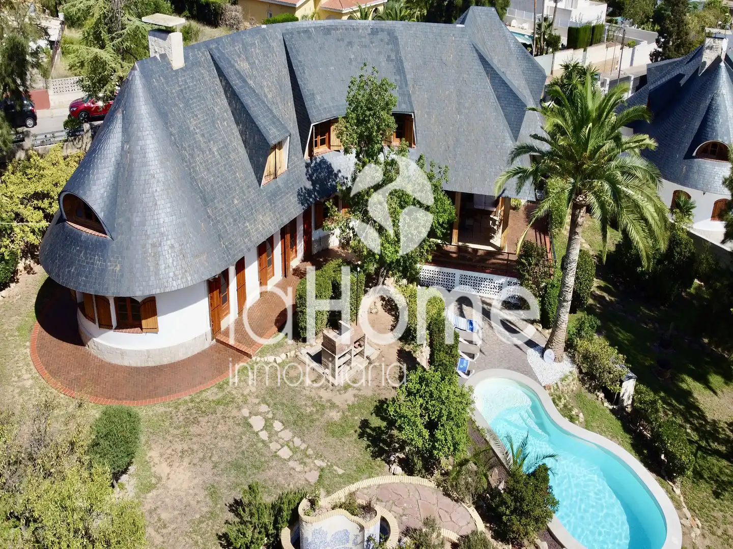 Vista exterior de Casa o xalet en venda en Chiva amb Aire condicionat, Calefacció i Jardí privat