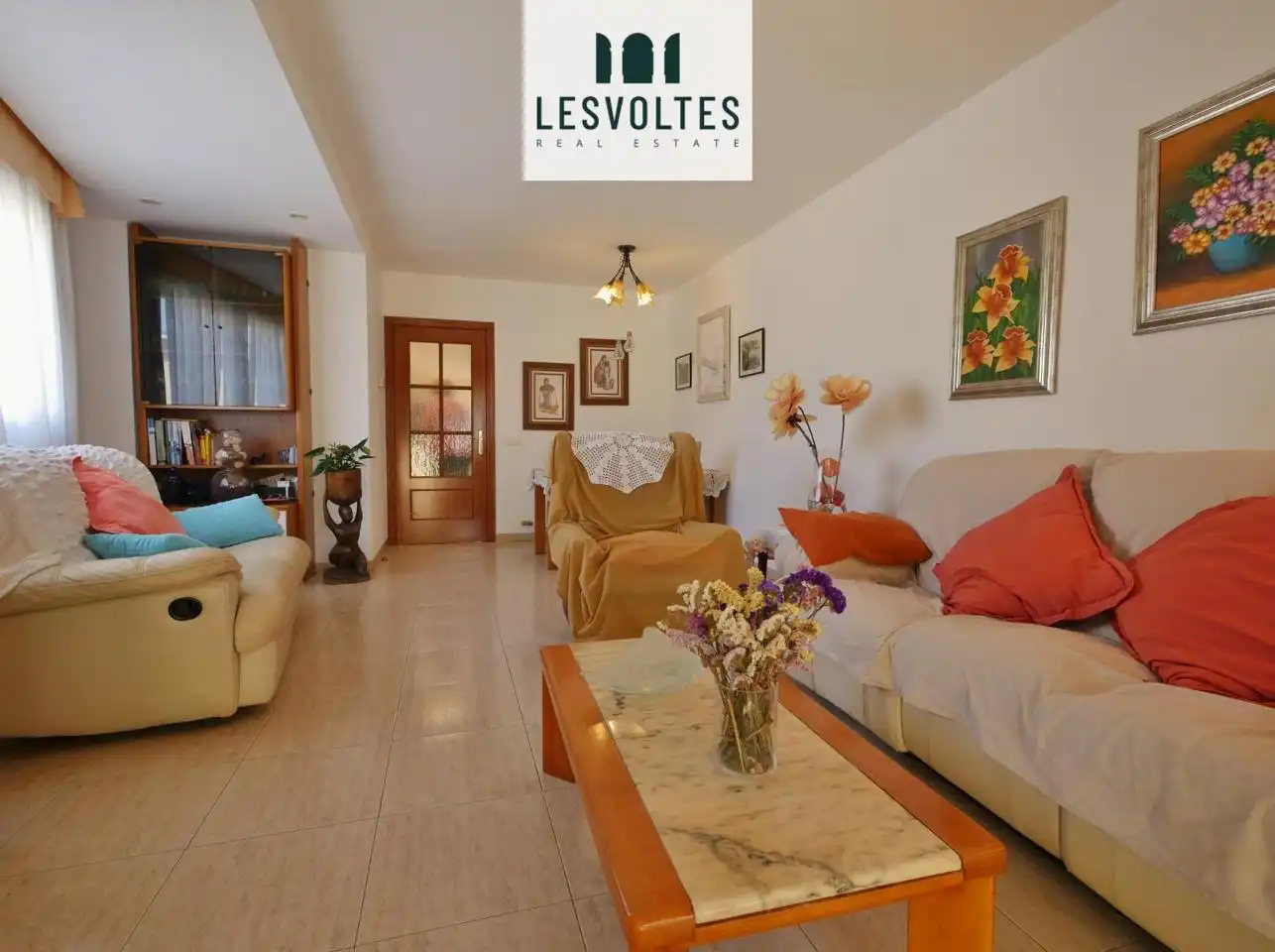 Sala de estar de Casa adosada en venta en Palafrugell con Aire acondicionado, Calefacción y Jardín privado