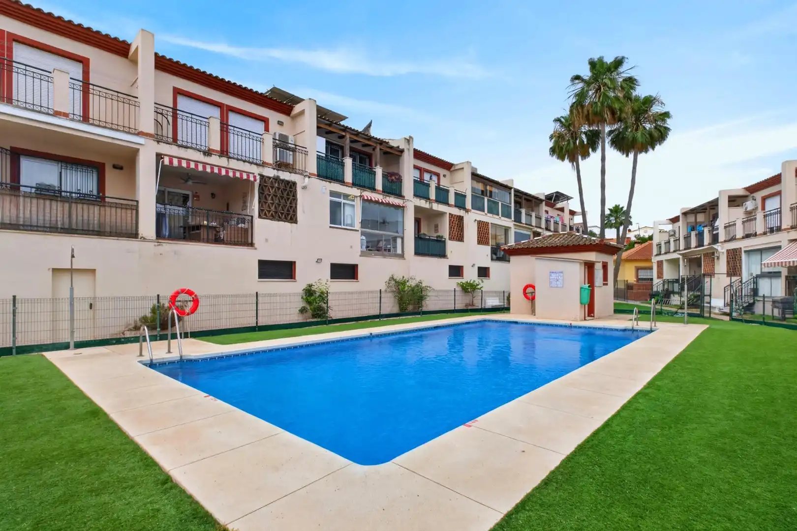 Vista exterior de Casa adosada en venta en Alhaurín de la Torre con Aire acondicionado, Terraza y Trastero