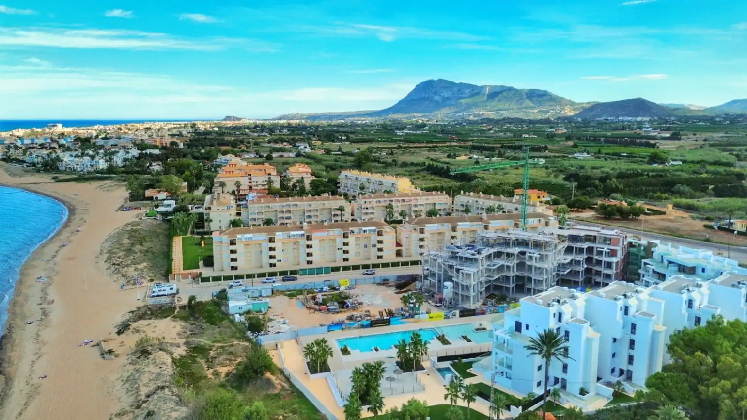 Appartement compact avec piscine à vendre à Las Marinas / Les Marines
