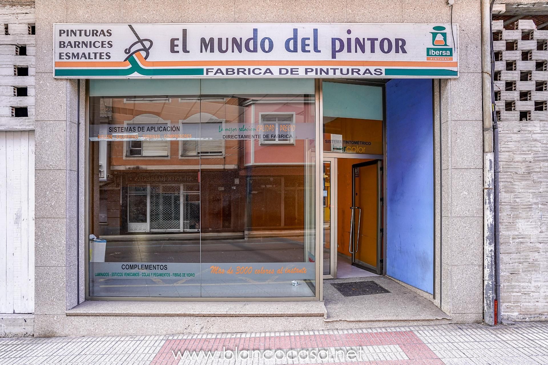 Vista exterior de Local en venta en Carballo