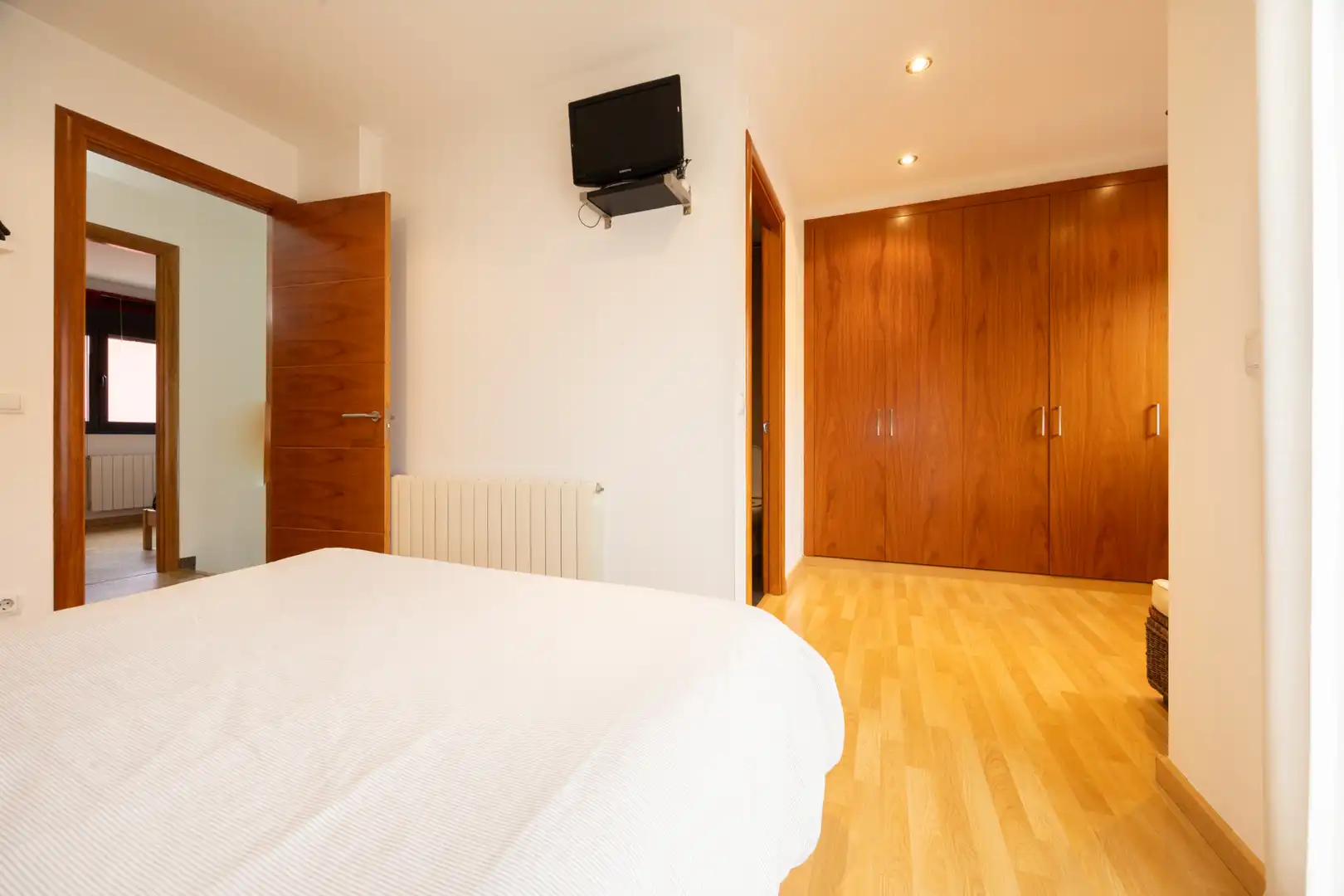 Habitación de Casa adosada en venta en Folgueroles con Calefacción, Jardín privado y Parquet