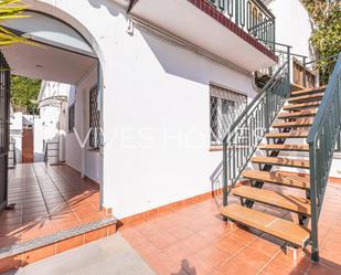 Vista exterior de Casa adosada en venda en Sant Andreu de Llavaneres amb Calefacció, Parquet i Terrassa