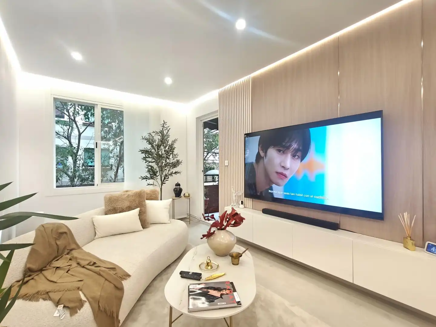 Living room of Apartments for sale in Barcelona  with Air Conditioner, Heating and Storage room