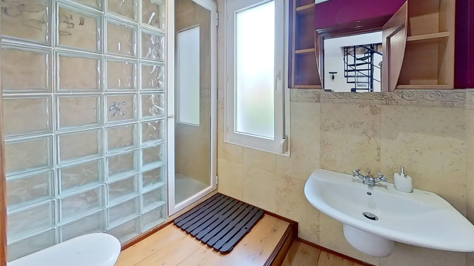 Bathroom of Flat for sale in Miengo  with Heating, Private garden and Parquet flooring