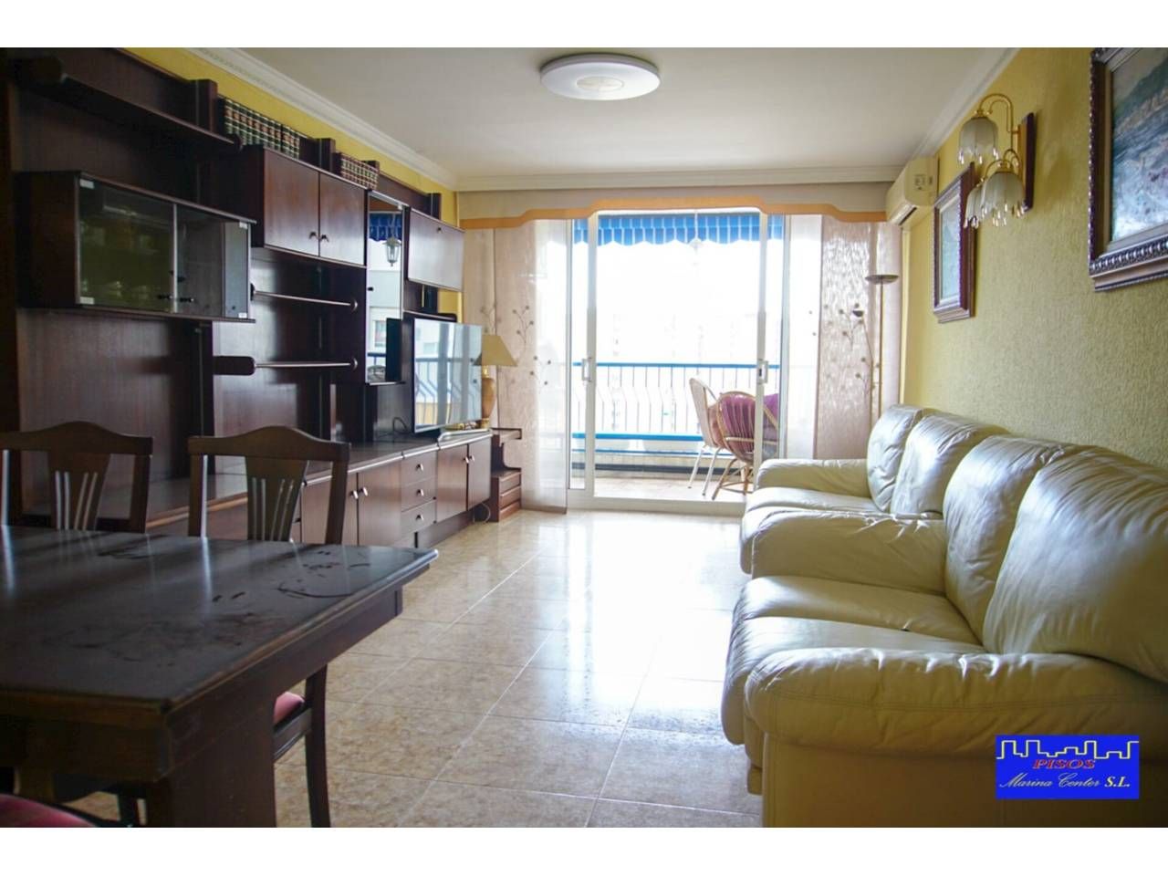 Living room of Flat to rent in L'Hospitalet de Llobregat  with Air Conditioner, Furnished and Balcony