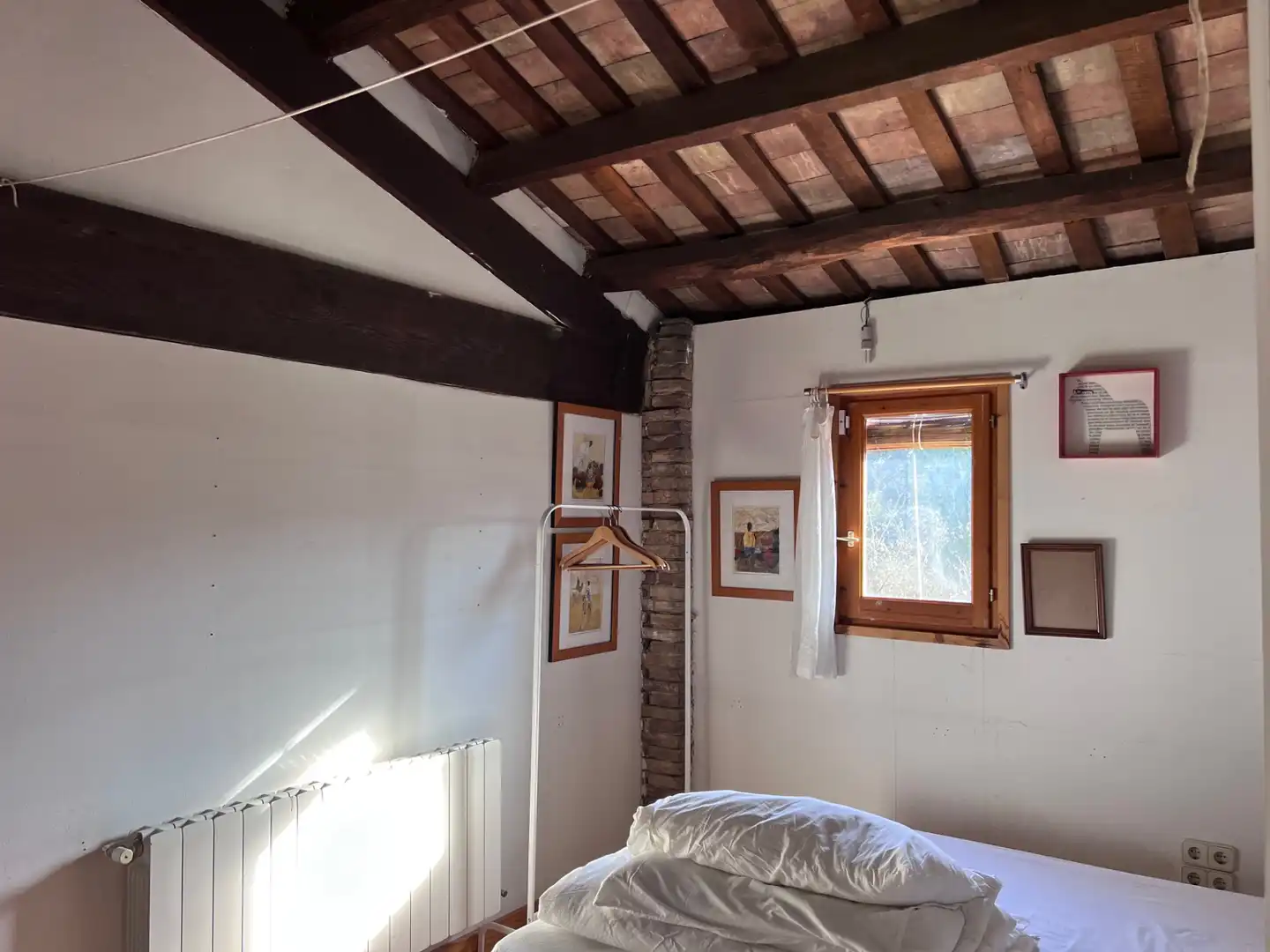 Dormitori de Finca rústica en venda en Mieres (Girona) amb Aire condicionat, Jardí privat i Parquet