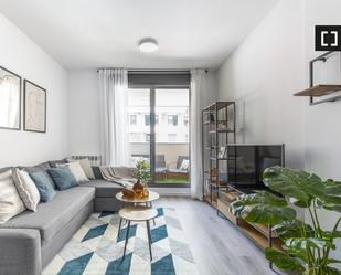 Living room of Flat to rent in  Madrid Capital  with Air Conditioner, Heating and Furnished