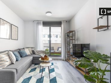Appartamento con balcone in affitto a Vicálvaro
