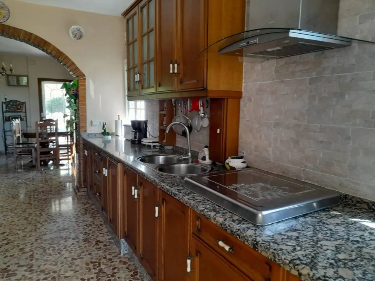 Cocina de Casa o chalet en venta en Carmona con Jardín privado, Terraza y Piscina