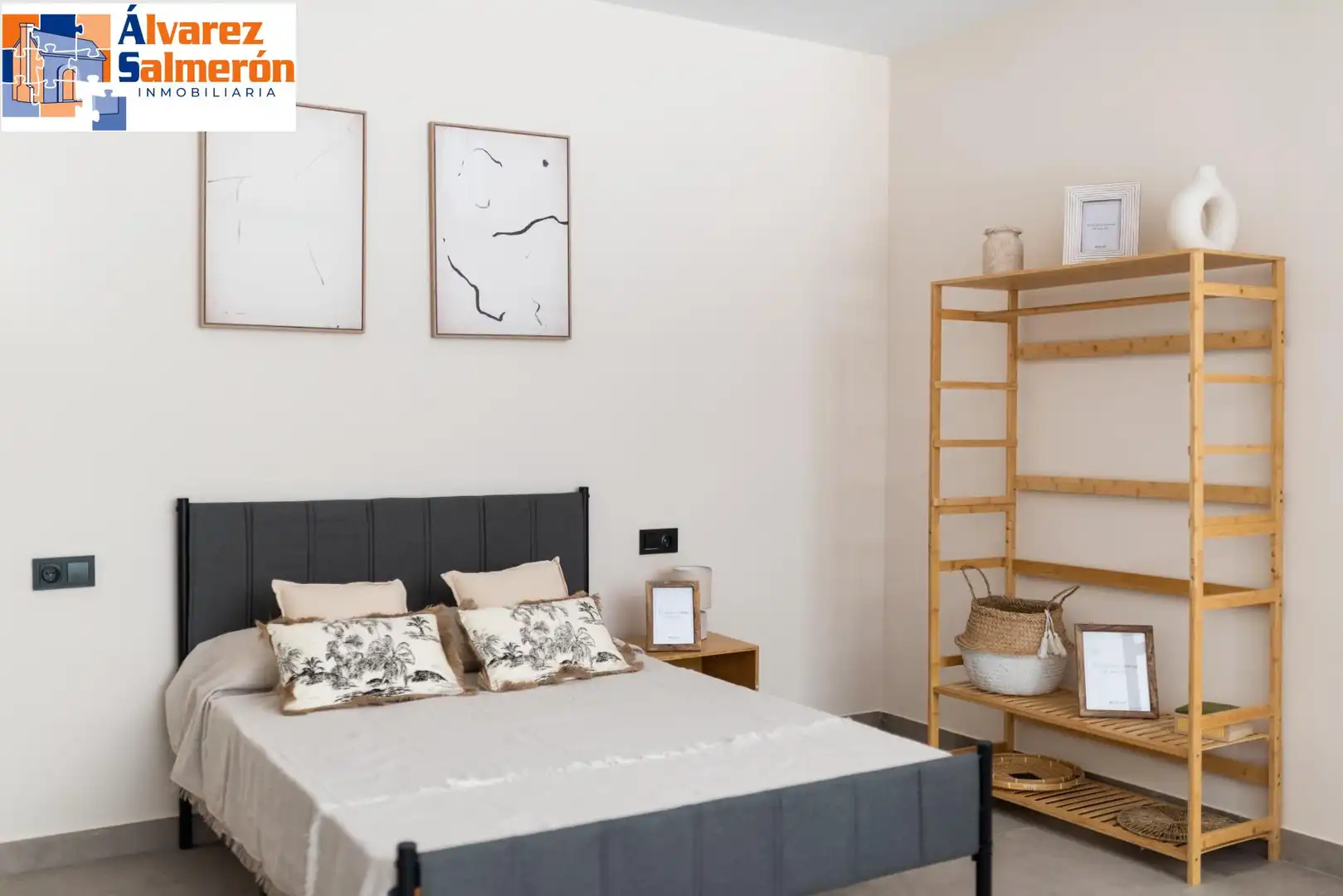 Bedroom of Study for sale in Granada  with Air Conditioner, Heating and Furnished