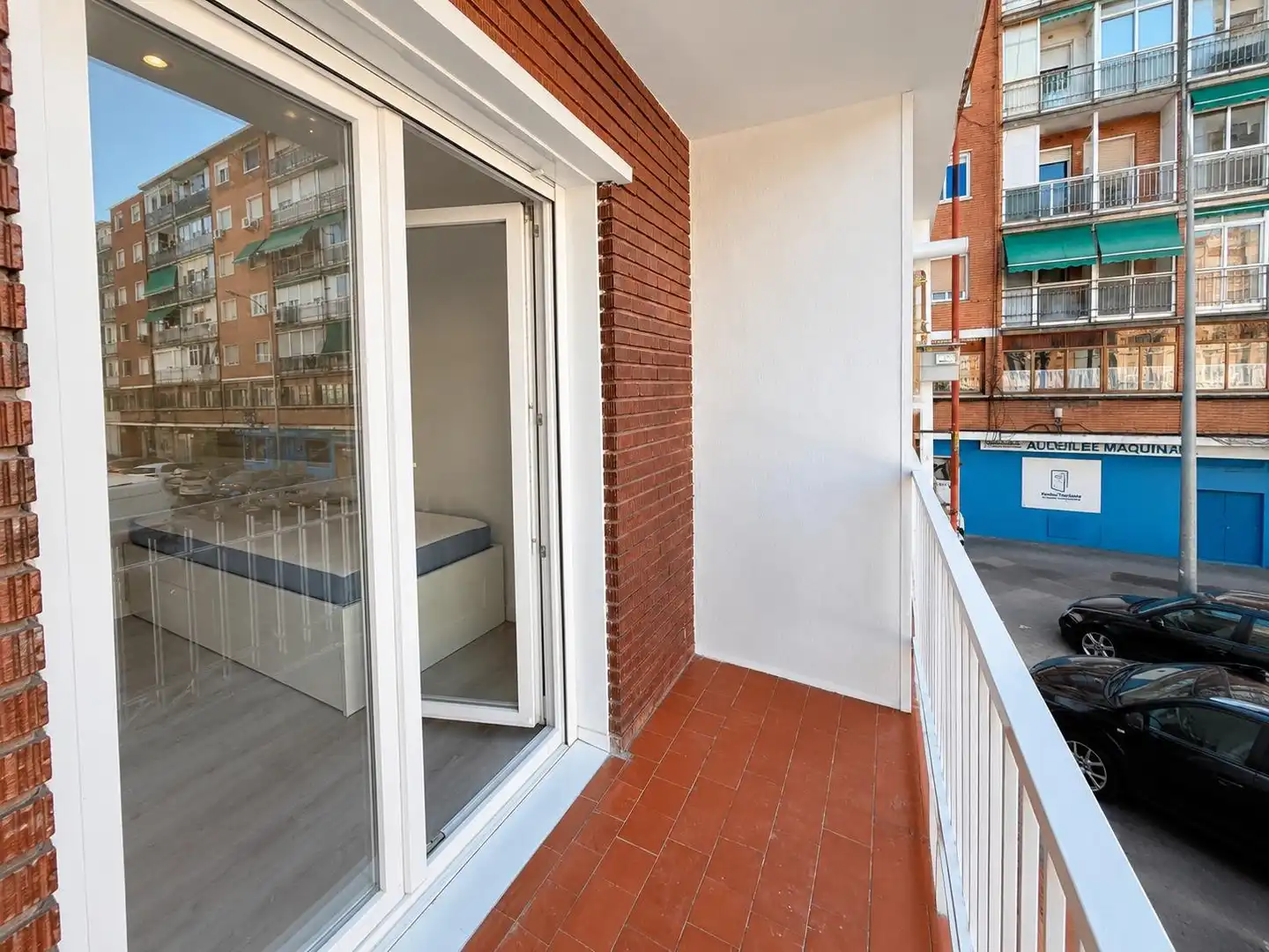 Terrassa de Pis per a compartir en Madrid amb Aire condicionat, Calefacció i Moblat