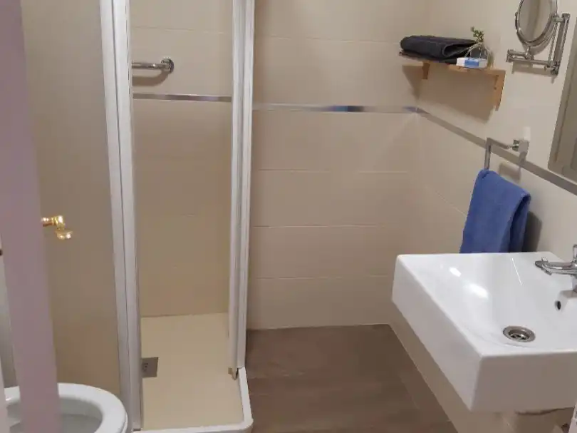Baño de Piso de alquiler en Norte
