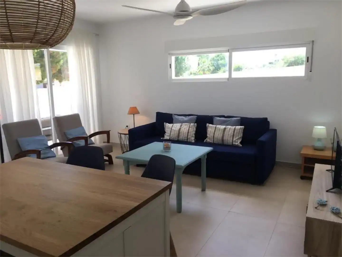 Sala d'estar de Planta baixa de lloguer en Águilas amb Aire condicionat, Jardí privat i Piscina
