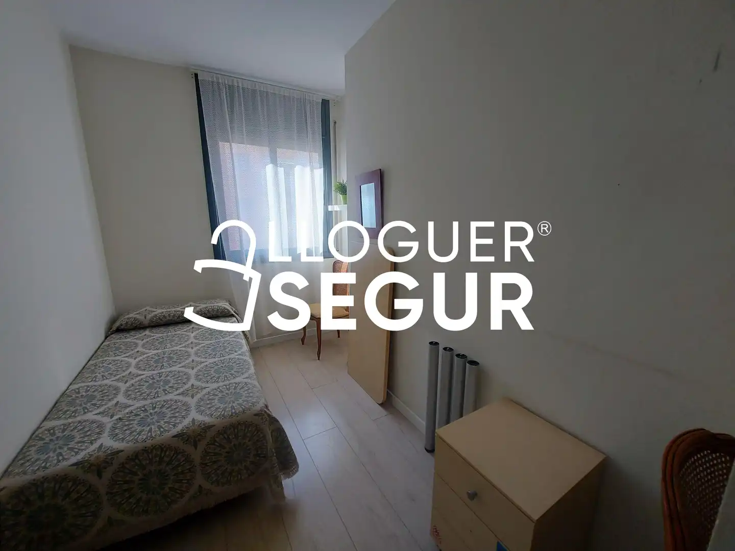 Schlafzimmer von Wohnung zur Miete in Barcelona mit Klimaanlage und Heizung